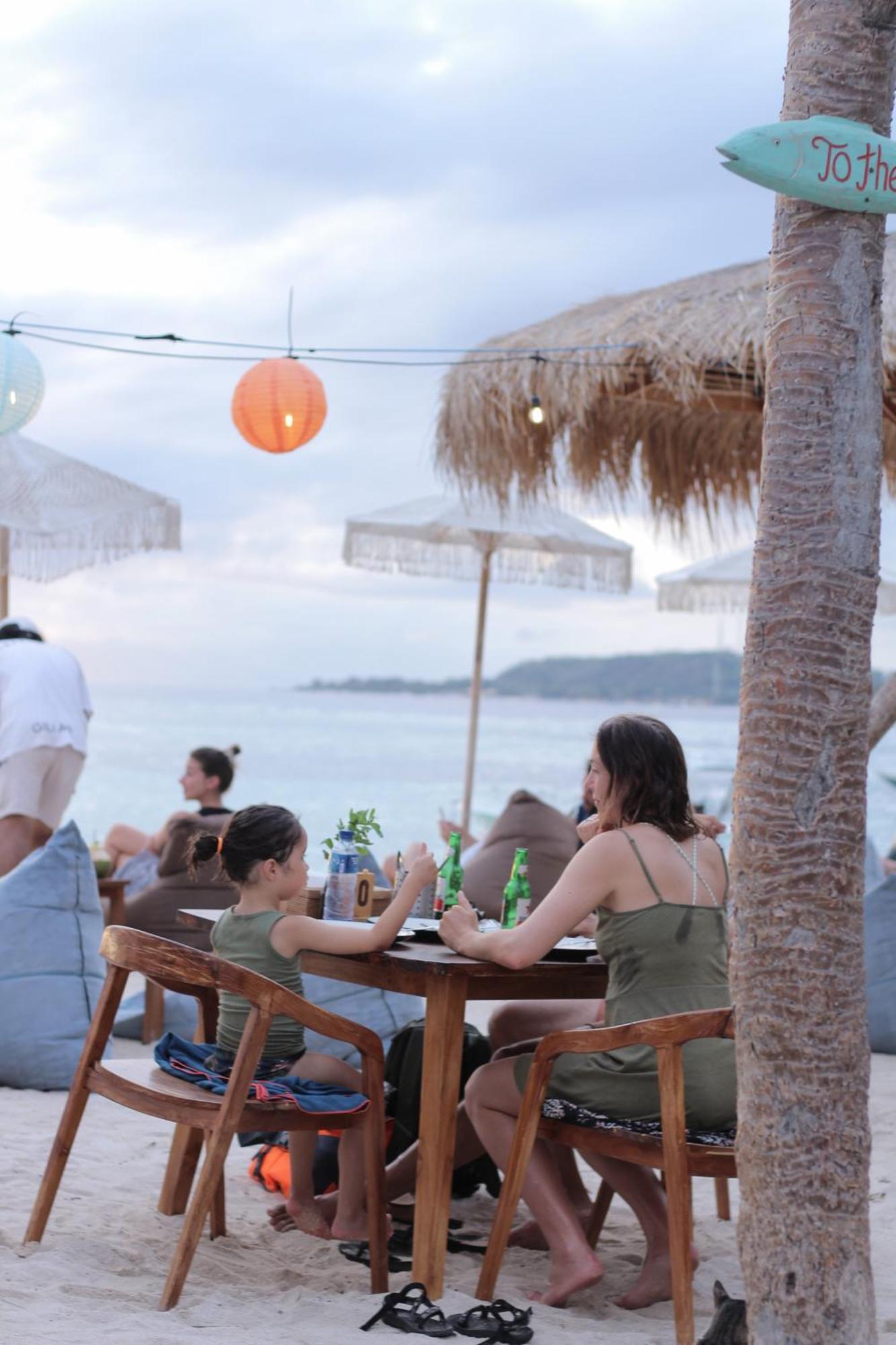 Albergue Lucky'S Gili Air Exterior foto