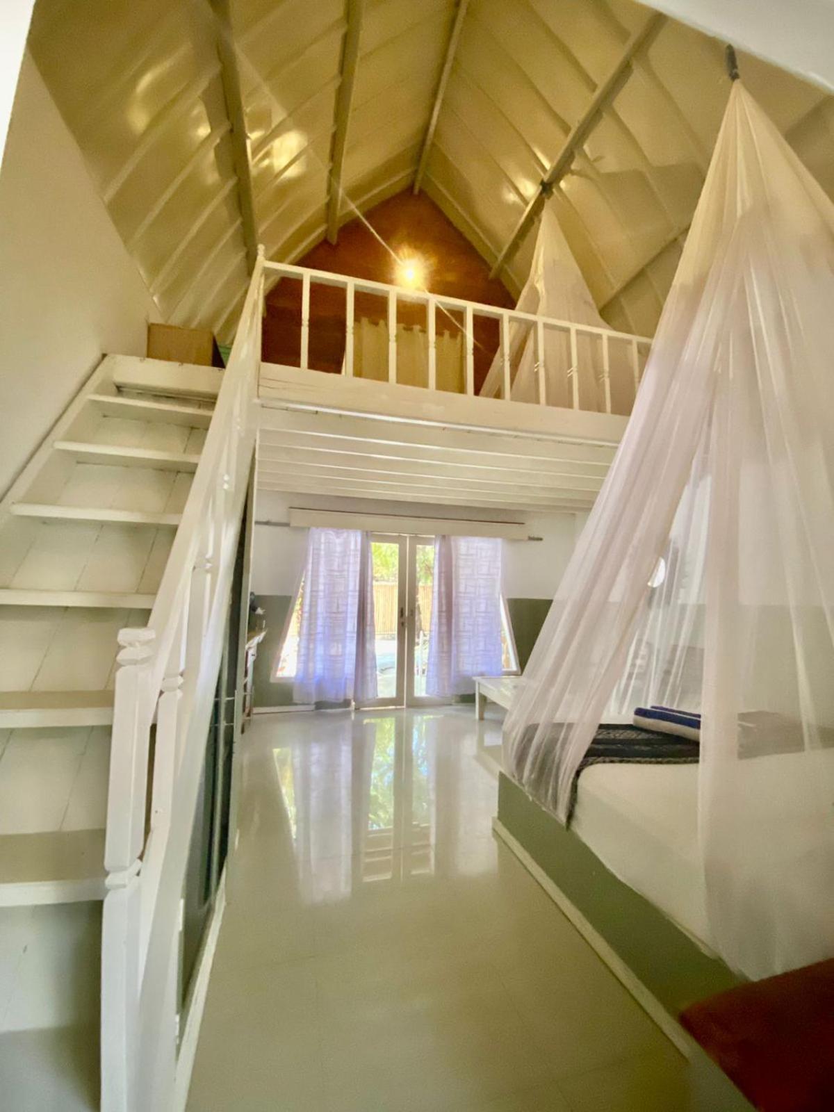 Albergue Lucky'S Gili Air Exterior foto