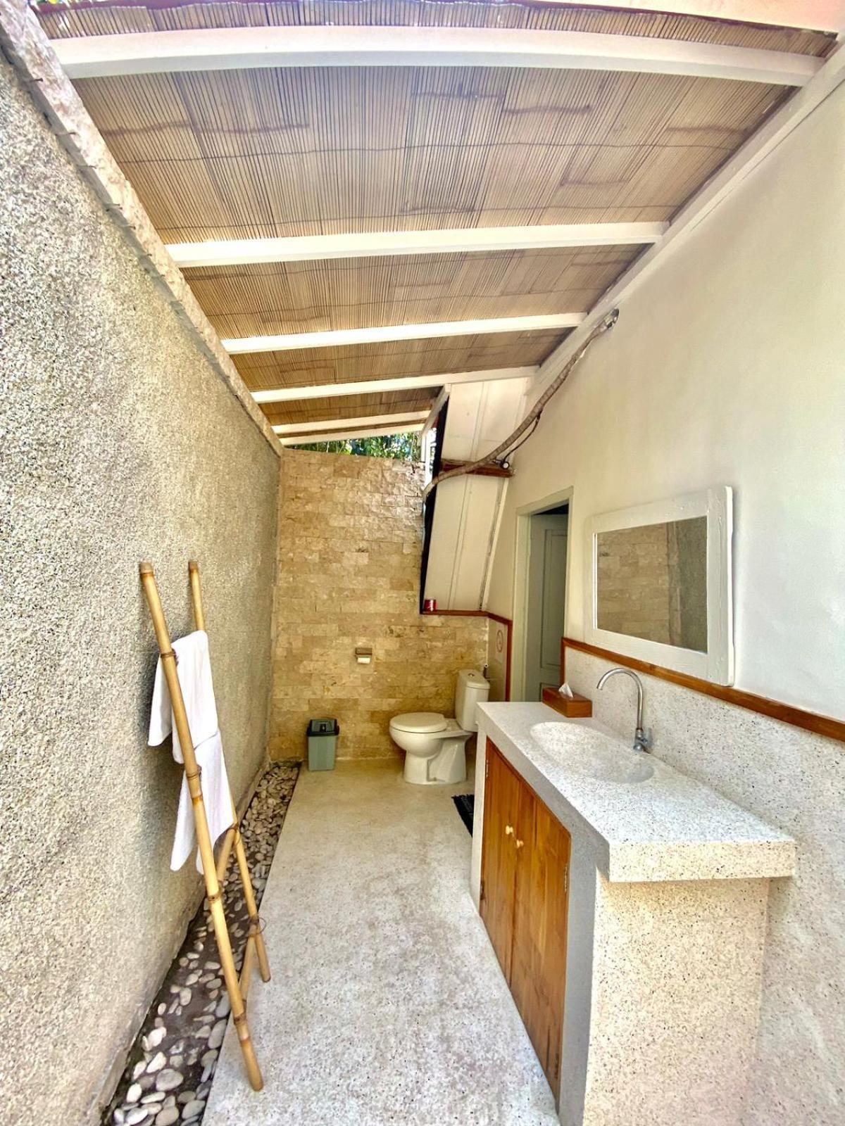 Albergue Lucky'S Gili Air Exterior foto